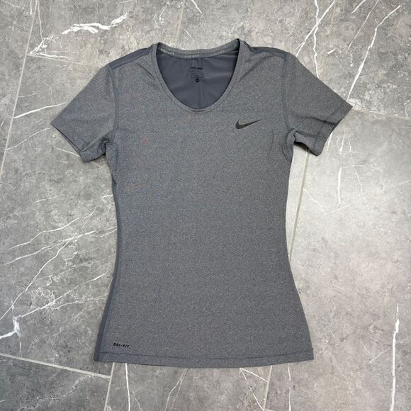 Nike Tops - Nike PRO Women's Gray Short Sleeve Fitted DRI Fit Tee Size M
